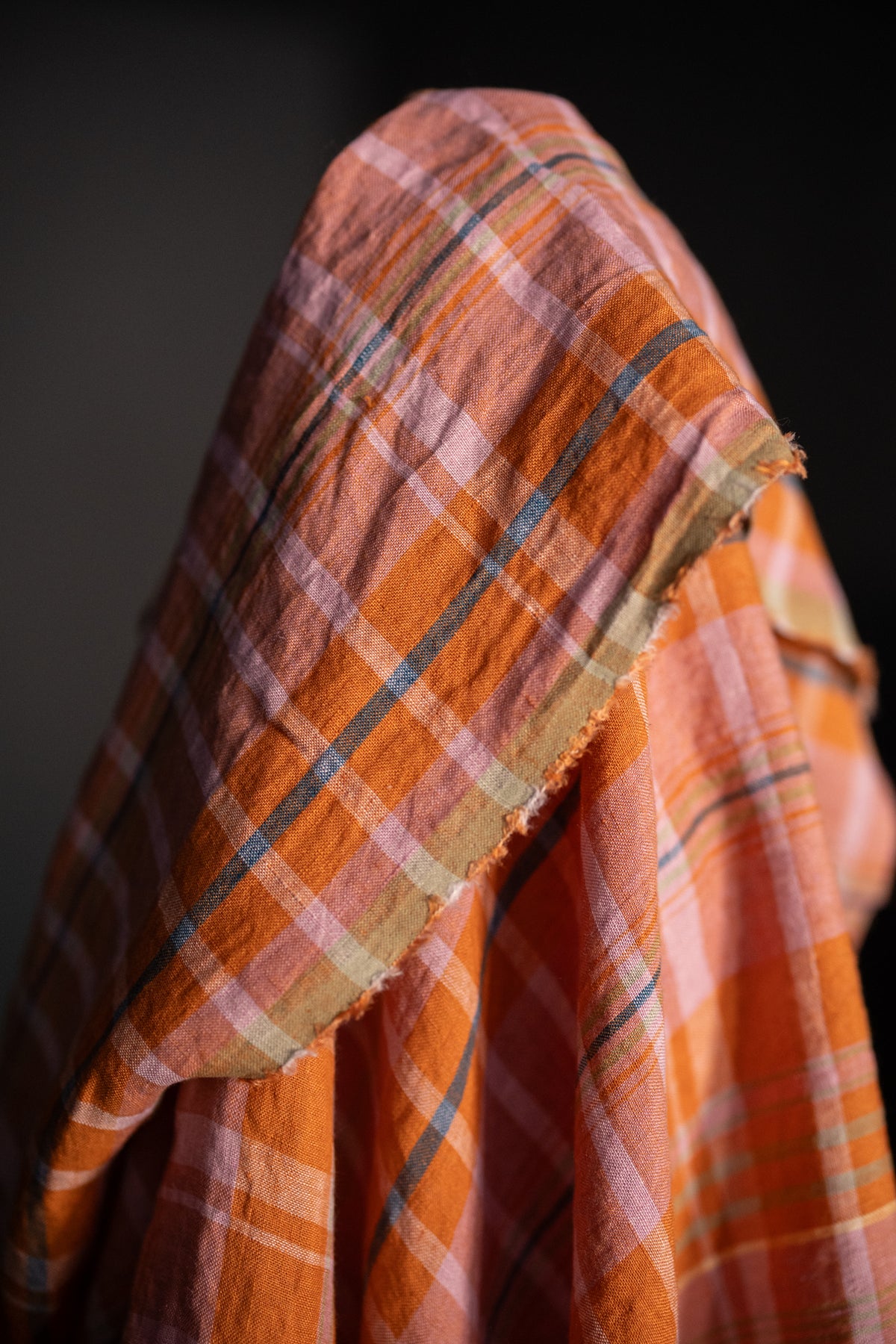 European Laundered Linen - Daphne Check