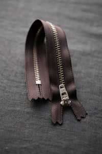 18cm Zip (Eve and Pegs)