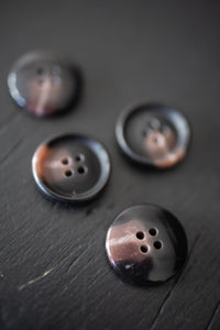 Semi Mottled Button - Fruity Brown