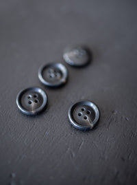 Semi Mottled Button - Dark Brown