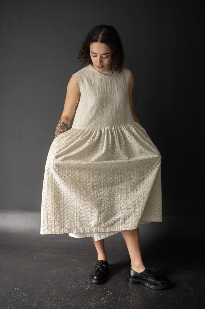 Broderie Anglaise Indian Cotton - Ecru Eyelet