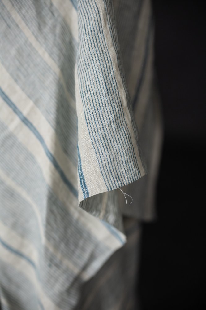Dosa Aqua linen fabric