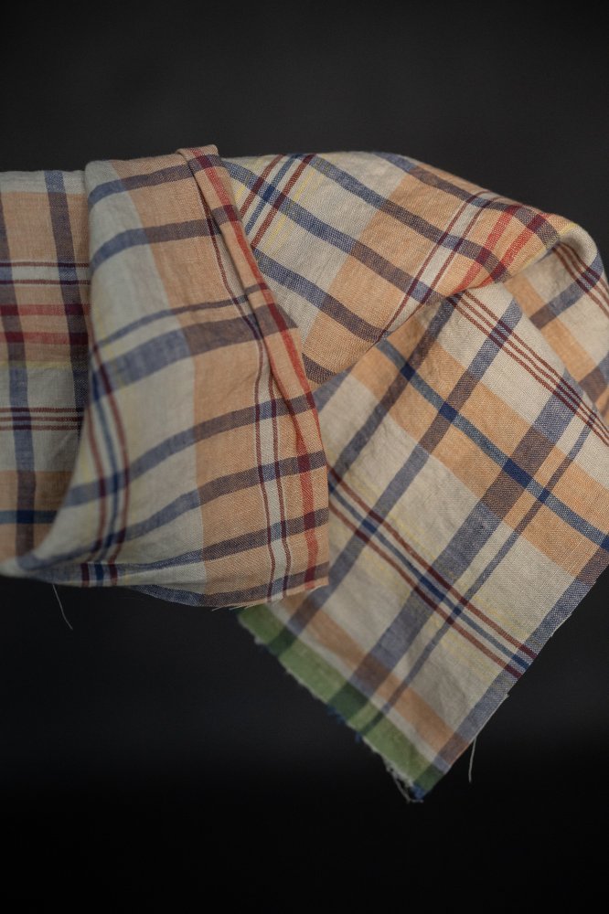 European Laundered Linen Check - Feverfew