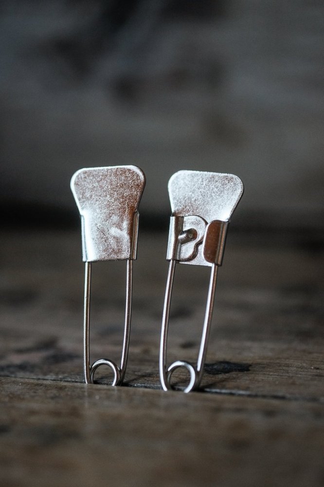 Small Laundry Pin