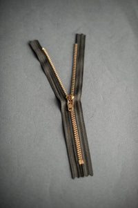 16cm Zip (Landgate)
