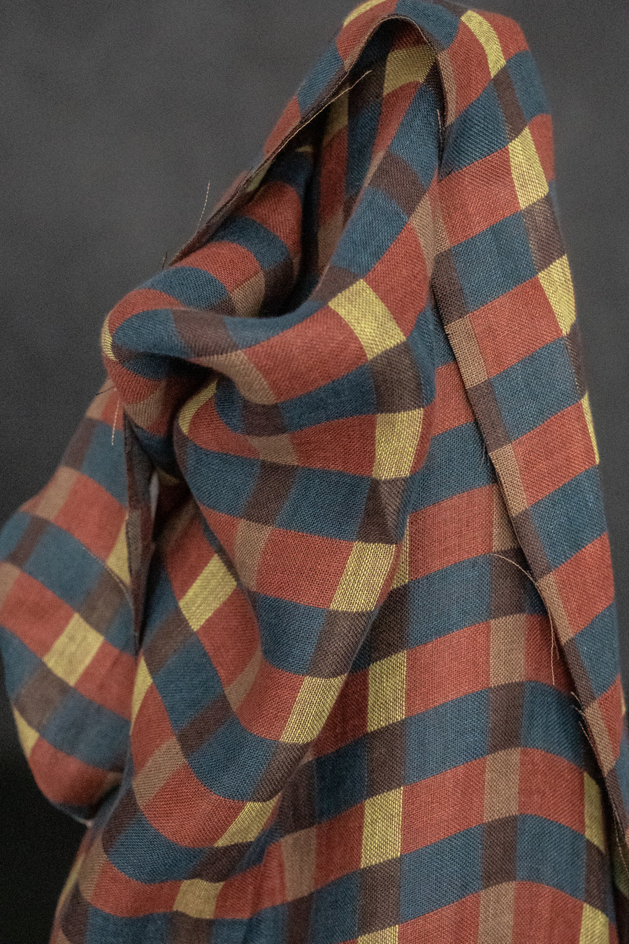 Remnant (Check Jacquard Linen Albers)