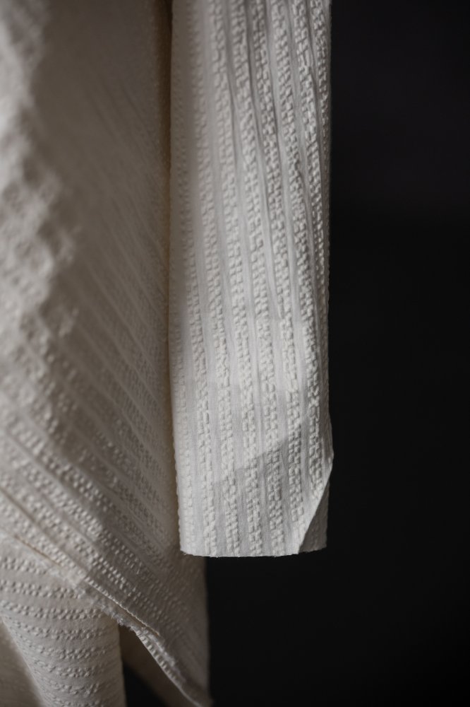 white organic seersucker fabric 