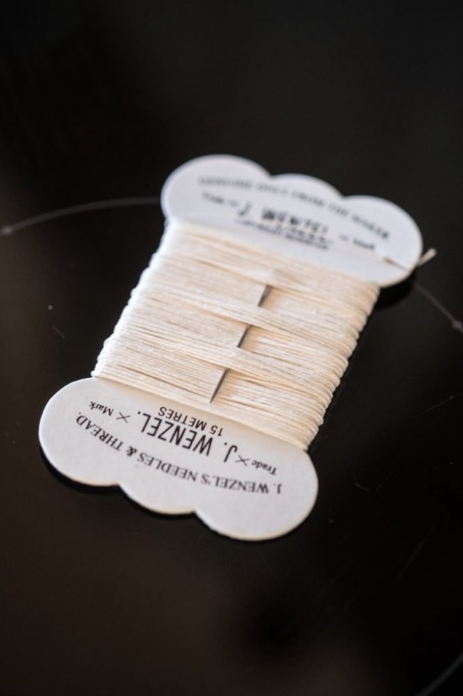 Wenzel Linen Thread