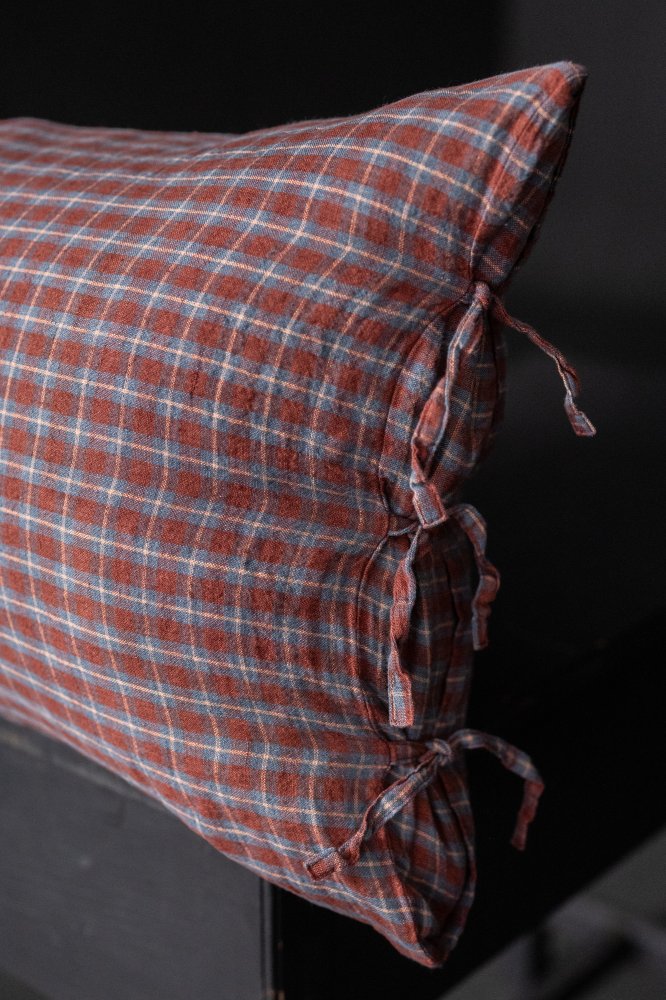 Sansho Spice Laundered Linen Tie Pillowcase