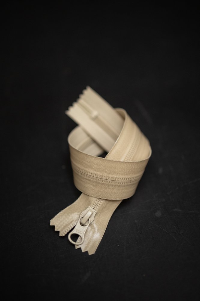 water repellent ykk 20cm zip