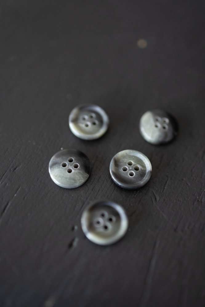 Granite Grey Semi Mottled Button